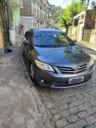 Toyota Corolla GLI 1.8 Flex 16V Mec. 2013