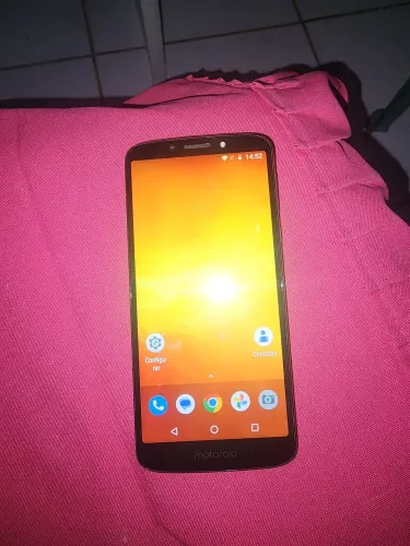 Motorola e5