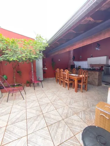 CASA À VENDA / BAIRO FLAMBOYANS