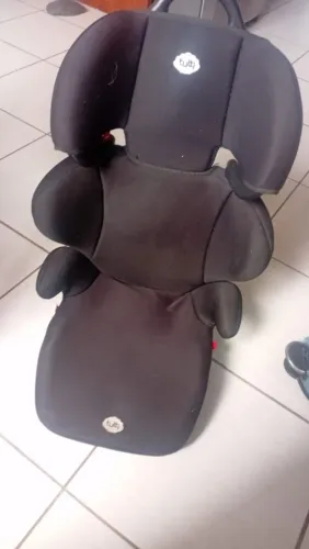 Vendo cadeirinha infantil para carro em ótimo estado. 