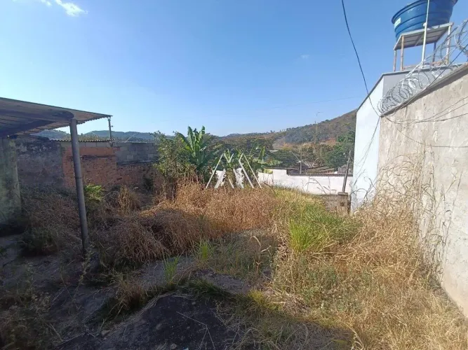 Vendo lote em Itaúna com 250m² em ótima localização