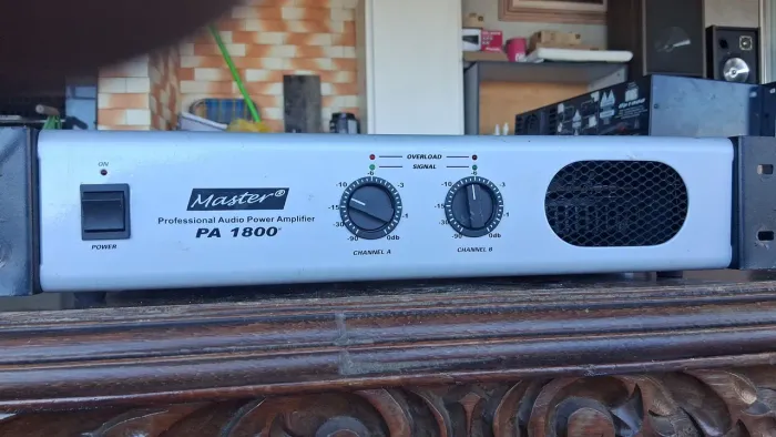 Amplificador, liga mas o som está muito baixo,