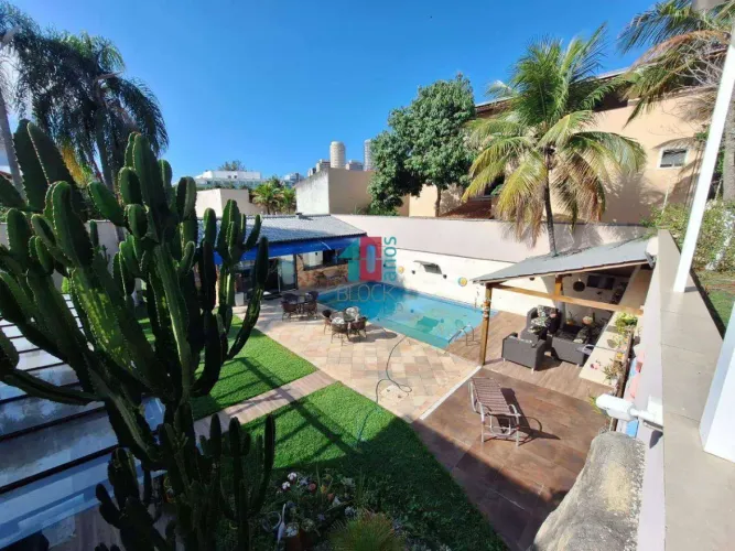 Barra da Tijuca | Casa de Condomínio 5 quartos, sendo 3 suites