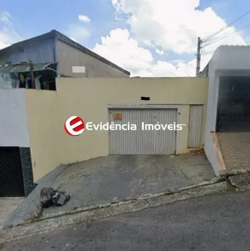 Casa residencial frente em Santo André (Vila Valparaíso) | 2 dorms, quintal e 12 vagas
