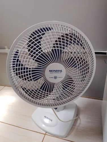 Ventilador Mondial Semi Novo 220V