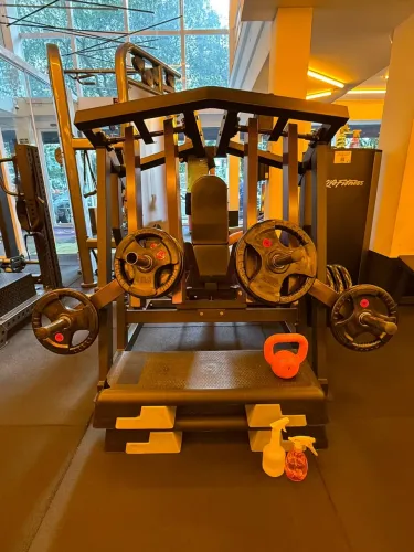Leg Press 45° Articulado / Plate Loaded - MAPFIT