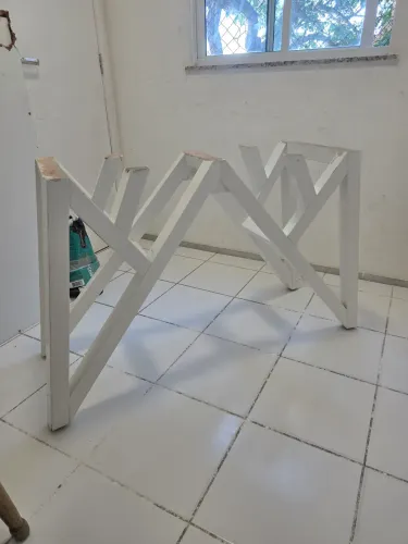 Base Mesa em Laca