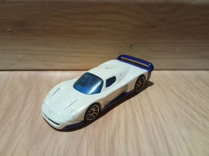 Miniatura maseratti mc12 hot wheels raridade 1:64
