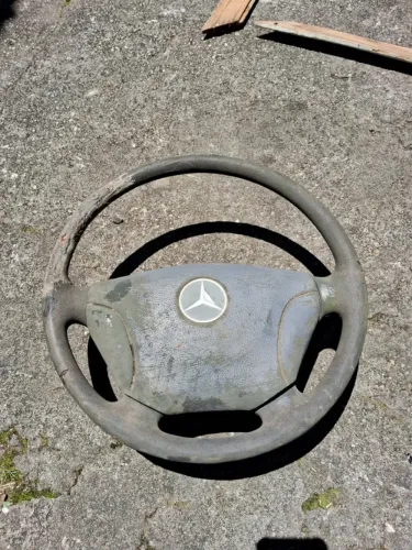sim está disponivel volante caminhão mercedes acello - r$100