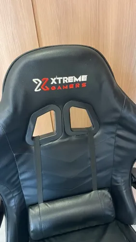 Cadeira Gamer Semi-Nova (Apenas 4 meses de uso)