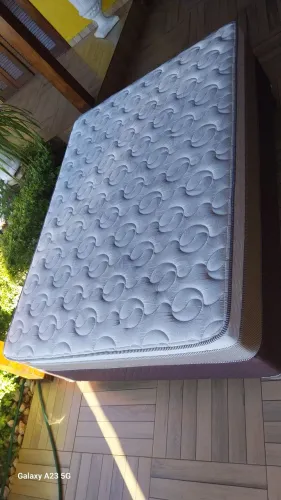 Cama box casal semi nova molas ensacada entrego 