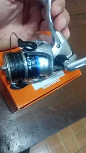 Molinete Shimano alívio