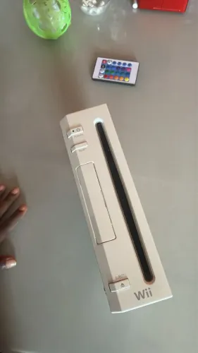 Vendo Nintendo wiii SOMENTE O APARELHO