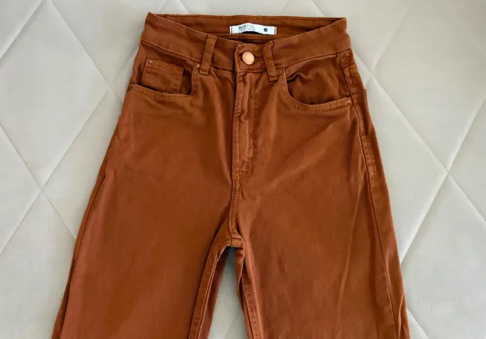 Calça reta feminina