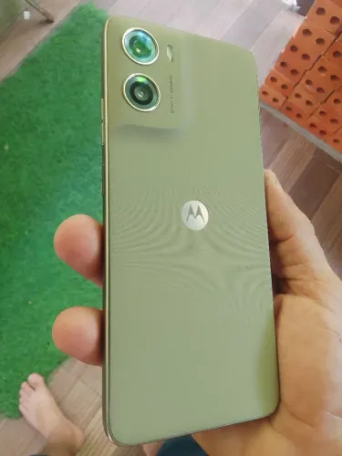 Moto g06 256gb 8 de ram novinho vai carregador