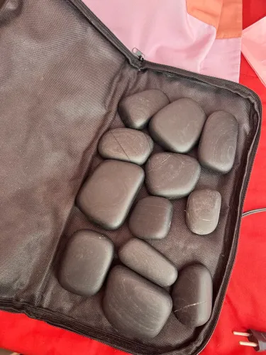 Pedras quentes para massagem 