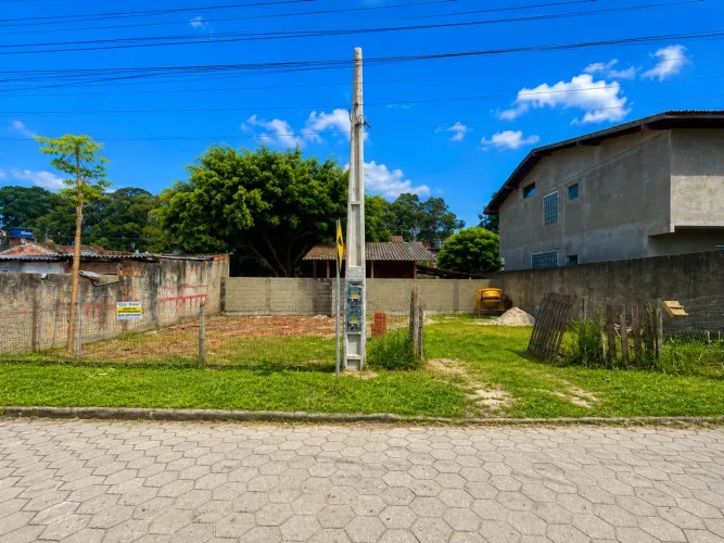 Terrenos ótima localização!
