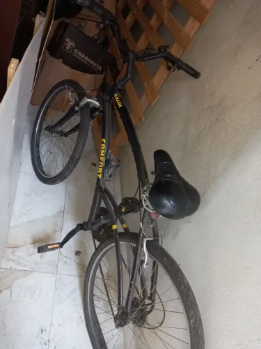 Bicicleta Caloi Confort 400 (tem que ser consertada)
