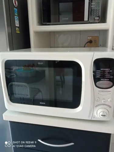 Microondas Bosch com grill dourador