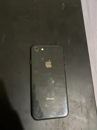 iPhone 8 - 32gb 72% bateria