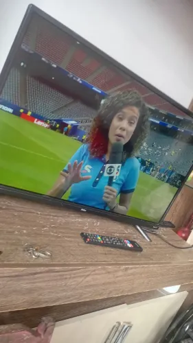 TV SMART 32" YOUTUBE NETFLIX R$:590/ACEITO PIX. 