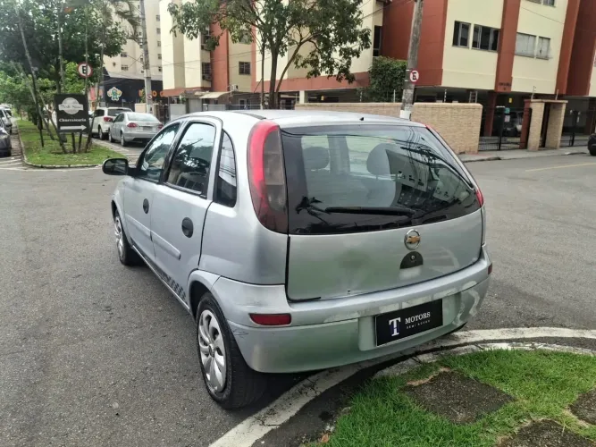 Chevrolet Corsa Hat. Maxx 1.4 8V Econoflex 5P 2011