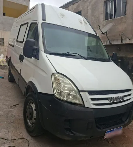 Iveco Daily Chassi 35s14 2P (e5) 2013