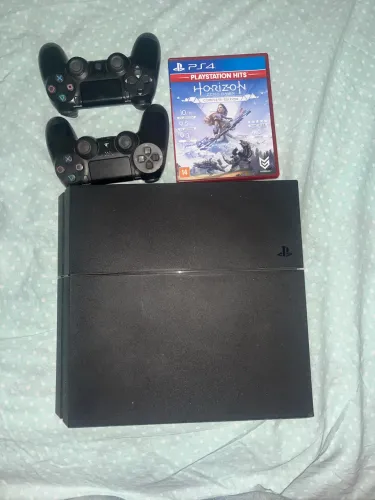 Ps4 slim muito bom e conservado!