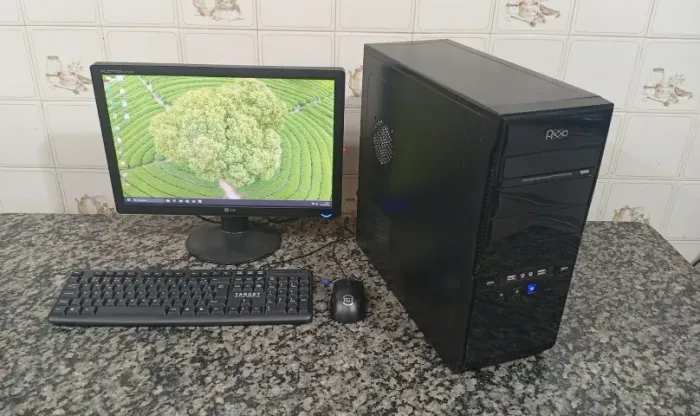 AMD X4 - 4GB - GeForce 7025 - SSD+HD - LCD 19