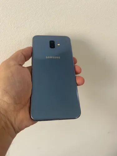 Samsung J6 Plus 32gb em perfeito estado aceito cartão