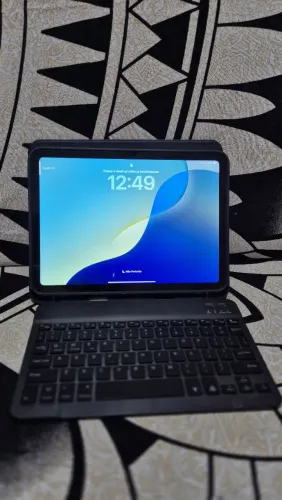 iPad 10ª Geração, Azul, 64GB, Excelente (menos de 1 ano de uso) com acessórios