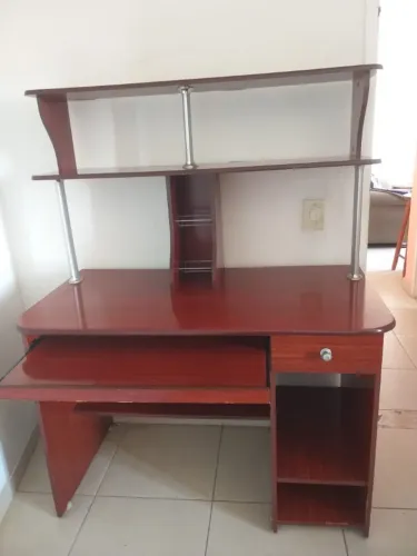 Estante de estudos ou trabalho