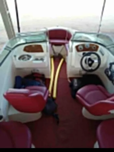 Lancha Ventura 19,5pes - motor 130hp