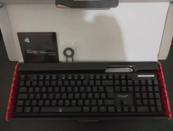 Teclado Mecânico Gamer knup Madset TE114 - Perfeito estado