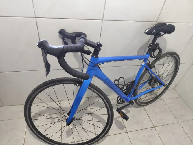 Bicicleta Speed Cannondale - Tamanho 54<br>
