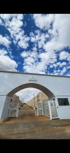 Condomínio completo com piscina e academia 