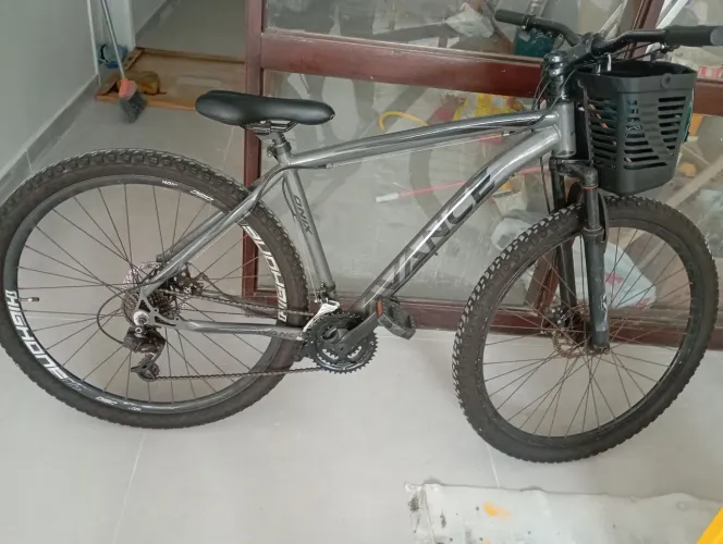Bike, aro 29, quadro 21 freio de disco 