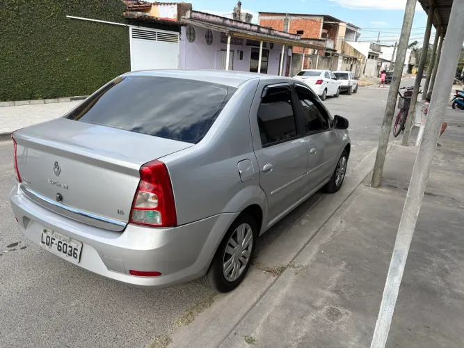 Renault Logan Expression Hi-flex 1.6 8V 4P 2012