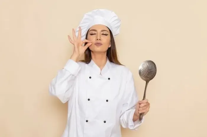 VAGA DE COZINHEIRA