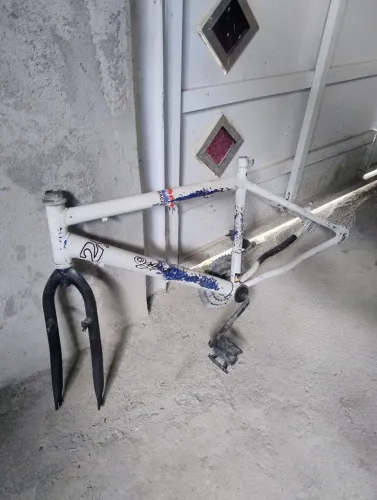 Quadro de bike aro 24 reto 