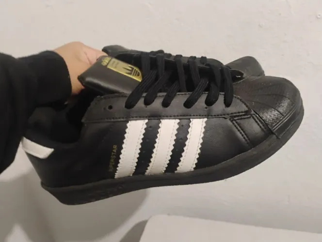 Adidas Superstar
