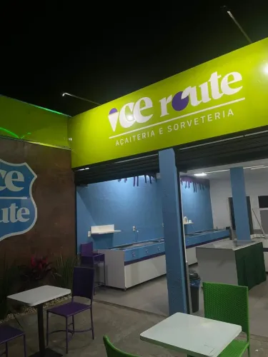 VENDE-SE loja de açai e sorvete montada