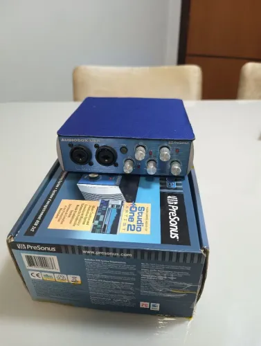 interface de áudiobox usb