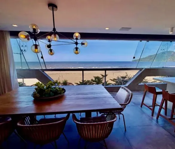 Frente Mar, Balneário Camboriú, Centro, 3 suítes mais dependência, mobiliado