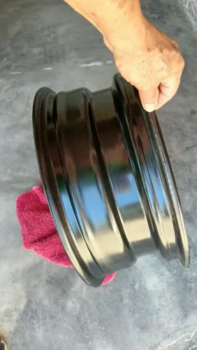 Roda aro 15 original da Volkswagen 4 furos