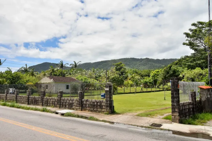 Excelente Terreno com 37.500 m² no Ribeirão da Ilha em Florianópolis