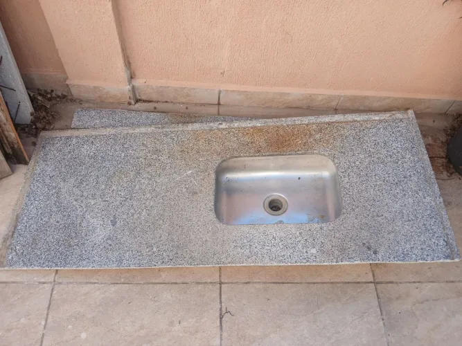 Vende se pia de cozinha usada 