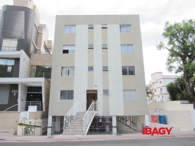 Excelente Apartamento 2 dormitório(s) em Trindade - Florianópolis