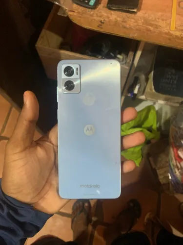 moto e22