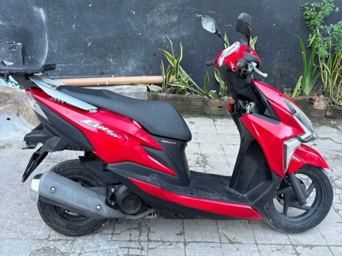 VENDO MOTO ELITE